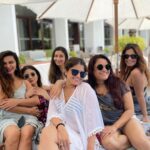 Aashka Goradia Instagram - wonderful time in the company of even more wonderful women…Celebrating Monobinaaaa @imouniroy Blessings and only blessings for this you Mo Mo ❤️ . . Stunning Ladies, @anusoru @nidhikurda @anishavarma @shivaani_malik_singh @roopalikadyan ❤️ @rohiniyer thank you for organising this and bringing us together ❤️ . . . Special thanks to @w_goa @spicetraders_w @sylviagoa @rockpoolgoa @woobar_wgoa @awayspagoa @tanveerkwatra @natsravi #WGoa #whotels #Wescapes #bonvoy #slyviagoa #rockpoolgoa