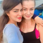 Aashka Goradia Instagram - Have a safe trip darling @eli_smitt Return Soon 🔜 We will miss you and your vivacious energy!! ❤️