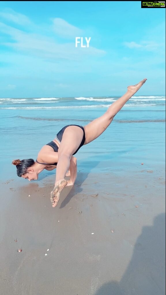 Aashka Goradia Instagram - FLY Cause thin or thick, plump or not… lean or plentiful … nothing matters, what matters is strength… work on strengthening and everything else is byproduct … get up and move ❤️ . . . . . . . #yoga #forlife #beachgirl #forever #safeplace
