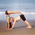 Aashka Goradia Instagram - 🥰 @ibrentgoble ❤️ . . . . . . #acroyoga with #kisses