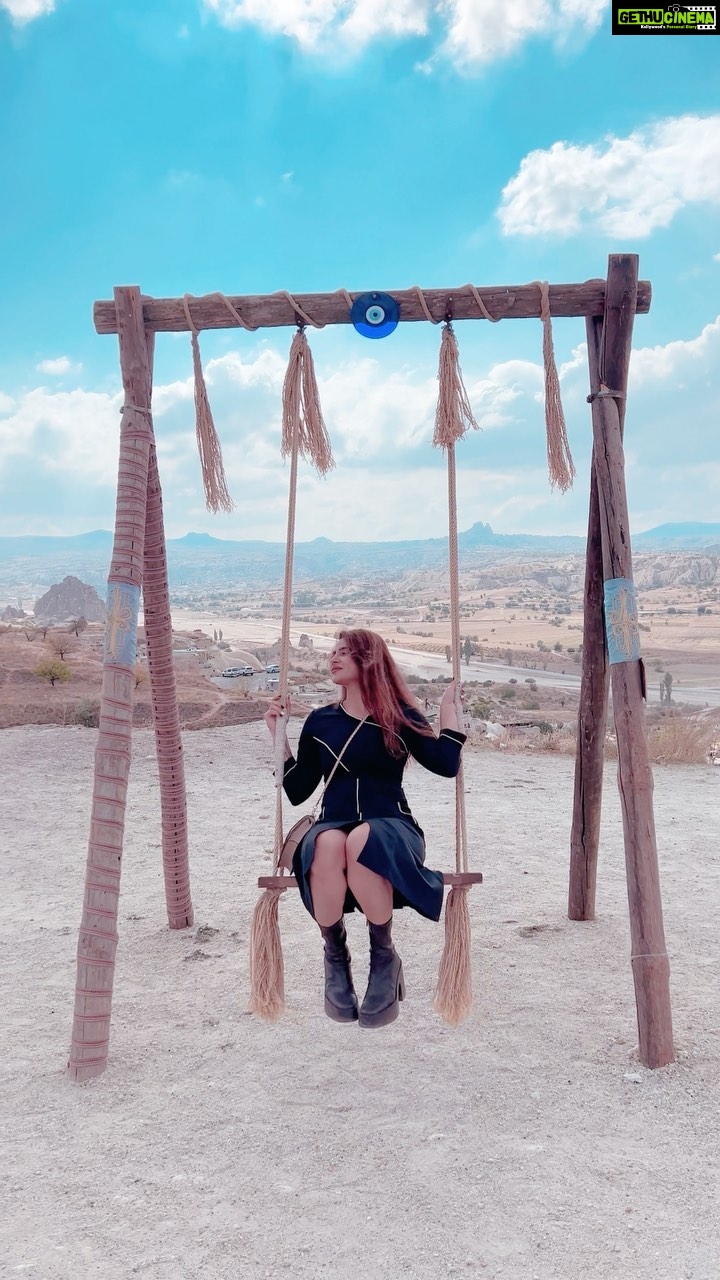 Aashka Goradia Instagram - Can’t get over beautiful #Cappadocia . . .. . . . #cappadocia #istanbul #happytimes