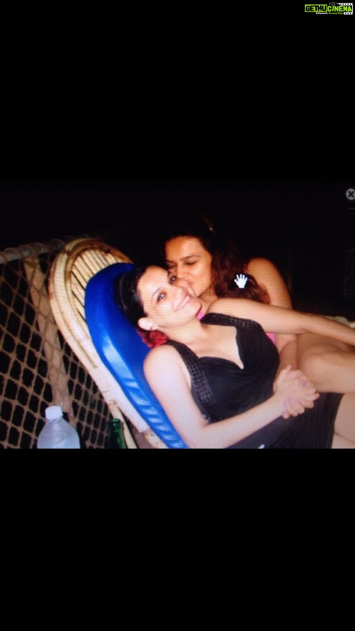 Aashka Goradia Instagram - I love you so much @kanicamaheshwari Happy birthday to my baby ♥️ I miss you 😢 everyday. Nothing changes even if we are miles apart, nothing changes with any season, you are the one ♥️ You make me laugh, you make it all easy! Miss you on your special day! I wish you health, happiness and above all, love (the kind you hold in your heart) I love kanicaashkanicaashkanicaashkanica - ♾️ Forever your Chotey ♥️