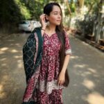 Aasiya Kazi Instagram - 💫✨ How beautiful is this outfit 🥰 Wearing:- @yuftaindia Thank you @zeba09 ❤️❤️