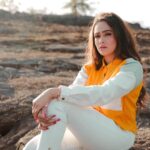Aasiya Kazi Instagram - 🌼 Photographer:- @jaysingal_ Stylist:- @yashasvisingh19 Hair:- @meenakshikolvankar Make up:- @suryakant_makeup_artist