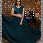 Aasiya Kazi Instagram - In the dance of life, she moves to her own music ✨ MUA :- @makeoversbyneeta Photographer:- @shootingwooting Nails:- @thenailjunction Dress:- @neckbookarinkooproduct