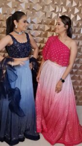 Aasiya Kazi Instagram - Friends are chosen family ❤️💕 MUA:- @makeoversbyneeta Dress:- @neckbookarinkooproduct #makeup #makeupvideos #shoot #photoshoot #video #viral #viralvideos #viralreels #love #reels #réel #reelitfeelit #bestfriends #family #insta #instagram