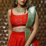 Aasiya Kazi Instagram - Had such a fun time dolling this beautiful actress @aasiya_o9 looking surreal in this gorgeous avatar makeover by @makeoversbyneeta And our star photographer @shootingwooting Outfit @neckbookarinkooproduct #airbrushmakeup #andherimakeupartist #mumbaiweddingmakeupartist  #bridesof2021 #makeupacademymumbai #airbrushmakeuptrainer #airbrushmakeupacademy #bestmakeuptrainer #makeupideas #makeupaddict #bridalfashion #bridesofinstagram #indianmua #topbridalmakeupartist #bestmua #bandramakeupartist #makeup #reelitfeelit #reelsindia #reelslovers #reelstransition #makeupreels #reelstrending #reelsmakeup #instareels #fashionreels #indiareels #bridesofinstagram #reels #reelitfeelit #reelsindia #reelslovers#reelstransition #makeup #mumbaiwedding #mumbaibestmakeuptrainer #makeup
