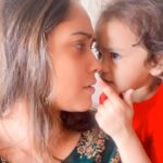 Aasiya Kazi Instagram - The cutest version of this song 🥰❤️ #niecelove❤️ #niece #love #bollywoodsongs #insta #instalike