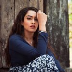 Aasiya Kazi Instagram – 🍂🍁
Photographer:- @jaysingal_ 
Stylist:- @yashasvisingh19 
Earring by:- @thepurpletrunkstore 
Designer:- @aarti_mataney 
Stylist Association:- @dharmishthadagia 
Hair:- @meenakshikolvankar 
Make up:- @suryakant_makeup_artist