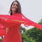 Aasiya Kazi Instagram – 🥰✨

🎥:- @shutterbug_dd 

#viral #viralvideos #viralreels #viralpost #insta #tenalirama #bandini