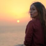 Aasiya Kazi Instagram – Skies have the best set of crayons 🌅 

Captured by:- @jaysingal_ 
Stylist:- @yashasvisingh19 
Hair:- @meenakshikolvankar 
Make up:- @suryakant_makeup_artist 

#sunset #sun #love #photo #photoshoot #actorslife #mumbai #viral Mumbai – मुंबई