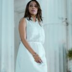 Aasiya Kazi Instagram - 🤍 Clicked by:- @jaysingal_ Stylist:- @yashasvisingh19 Wearing:- @londonrag_in Hair:- @meenakshikolvankar Make up:- @thombrekapil