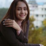 Aasiya Kazi Instagram - 🤍 Clicked by:- @jaysingal_ Stylist:- @yashasvisingh19 Wearing:- @londonrag_in Hair:- @meenakshikolvankar Make up:- @thombrekapil Nails:- @thenailartschooldipikaparihar
