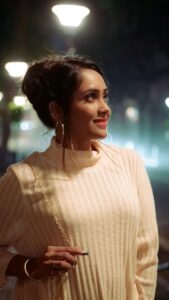 Aasiya Kazi Instagram - ✨🌟

Photographer:- @jaysingal_ 
Stylist:- @yashasvisingh19 
Makeup:- @thombrekapil 
Hair:- @meenakshikolvankar 

#photoshoot #night #nightphoto #nightphotoshoot #camera #love