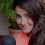 Adaa Khan Instagram - Kickstart your wellness journey today! Here is my favorite wellness tool, Hypersphere Mini by @hyperice It is a massage ball that fits into the palm of your hand. With three speeds of vibration—low, medium, and high—you can roll it over your muscles, wherever they need some loosening up. The compact, textured, vibrating Hypersphere Mini is an affordable, travel-friendly massage ball that fitness enthusiasts swear by. Ideal for rolling out after a workout, but also great for those long workdays spending too much time sitting down. #Hyperice #HypericeIndia #teamhyperice #adaakhan #reelitfeelit #reels #fitness @ufcgymbandra @zeithalmeida