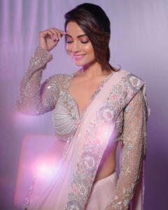 Adaa Khan Instagram - 🍬🍬
.
.

📸- @abhay_r_kirti 
🧣- @nidhikurda 
👗- @asopalav 
💍- @dramaqueenaccessories

#photooftheday #ootd #fashion #style #fashionista #lookbook #stylefile #instagood #instadaily #fyp #fashionlikeadaa #adaakhan