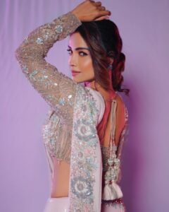 Adaa Khan Instagram - 🍬🍬
.
.

📸- @abhay_r_kirti 
🧣- @nidhikurda 
👗- @asopalav 
💍- @dramaqueenaccessories

#photooftheday #ootd #fashion #style #fashionista #lookbook #stylefile #instagood #instadaily #fyp #fashionlikeadaa #adaakhan
