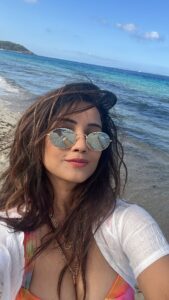 Adaa Khan Instagram - Swaying my way…. Being Messy yet Happy 😛🫶🏻💫 . . #travelholic #gratitude #europe #adaventure #feelkaroreelkaro #fashiontrends #fashionfeed #stylefile #lookbook #fashionlikeadaa #reeling #reels #reelsgram #stylebuzz #adaakhan
