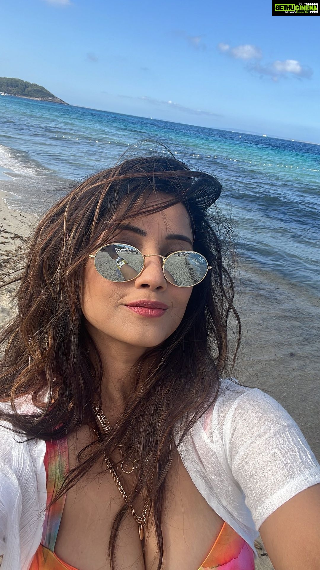 Adaa khan bikini
