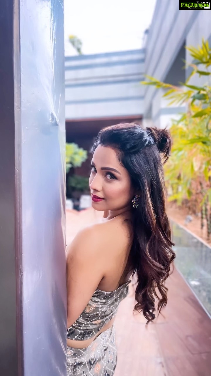 Adaa Khan Instagram - STAY LIT đŤ . . đ- @maisha_creations_ đ§Ł- @nidhikurda đ- @makeupbysheryl.b đđťââď¸- @hairstylingbyzahra đ- @dramaqueenaccessories . #feelkaroreelkaro #fashiontrends #fashionfeed #stylefile #lookbook #fashionlikeadaa #reeling #reels #reelsgram #stylebuzz #adaakhan