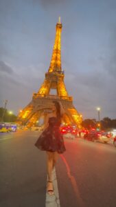 Adaa Khan Instagram - J’ADORE 💘 PARIS 
.
.
🧣 - @nidhikurda 
.

#feelkaroreelkaro #fashiontrends #fashionfeed #stylefile #lookbook  #fashionlikeadaa #reeling #reels #reelsgram #stylebuzz #adaakhann #paris #travel #travelholic #adaventure #eiffeltower #grateful