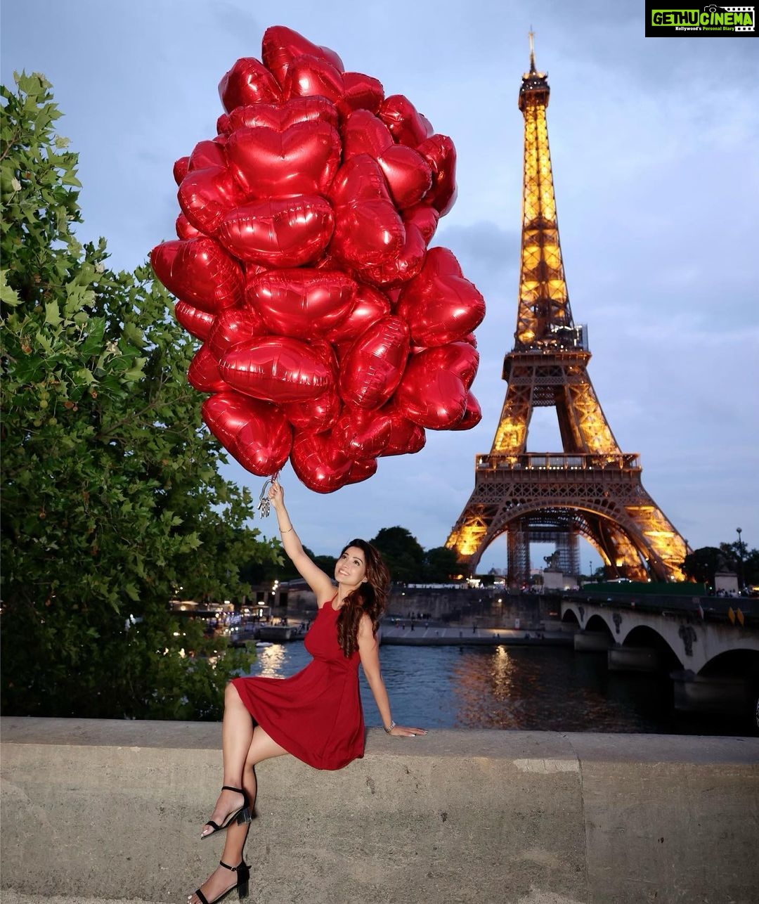 Adaa Khan Instagram - Ei-ffel in love with U….Again ♥️ . . . #photooftheday #ootd #fashion #style #fashionista #lookbook #stylefile #instagood #instadaily #fyp #fashionlikeadaa #paris #eiffeltower #adaakhann Eiffel Tower Paris
