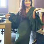 Adaa Khan Instagram - Pyaar mein phas gayi wala moment... 🫶🏻 Kya aapke saath aisa hua hai 😋?? . . . #feelkaroreelkaro #feelitreelit #reelsinsta #reeling #reelsinstagram #love #reelkarofeelkaro #fyp #pyaar #instagood #instadaily #adaakhan