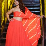 Adaa Khan Instagram - 🍊 . . . 📸 - @abhay_r_kirti 🧣- @nidhikurda 👗- @9nineombre @flairthestudio 💍 - @dramaqueenaccessories 📍- @bookrecce_locations #photooftheday #ootd #fashion #style #fashionista #lookbook #stylefile #instagood #instadaily #fyp #fashionlikeadaa #traditional #adaakhan