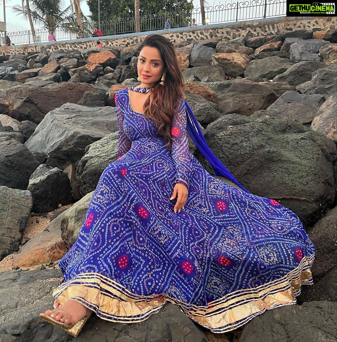 Adaa Khan Instagram - Desi ROCKS!! 🪨 💙 . . #photooftheday #ootd #indianwear #fashion #style #fashionista #lookbook #stylefile #instagood #instadaily #fyp #fashionlikeadaa #monsoon #monsoon #monsoonvibes #adaakhann