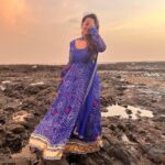 Adaa Khan Instagram – Desi ROCKS!! 🪨 💙
.
.
#photooftheday #ootd #indianwear #fashion #style #fashionista #lookbook #stylefile #instagood #instadaily #fyp #fashionlikeadaa #monsoon #monsoon #monsoonvibes #adaakhann