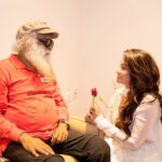 Adaa Khan Instagram - Some personalities have the spark in them to uplift the society and make a difference. Such is Sadhguru! His vibrant energy can transform so many lives... I'm glad to associate with his recent initiative- SAVE SOIL. In the time where increasing pollution is degrading the quality of soil, plastic waste and other remnants adding to the issue. It is high time we step ahead to save our natural resources. One for the planet! One for the society!! One for all of us!!! Let's make this world a happy place to be... @sadhguru @consciousplanet . #letsmakeithappen #photooftheday #sadhguru #savesoil #saveplanet #motherearth #nature #naturelove #photooftheday #instagood #instadaily #fyp #goodvibes #positivevibes #adaakhann