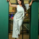 Adaa Khan Instagram - 🕊🕊🕊 . . . . 🎥: @photoeekaysid 📍: @marketcitykurla 💄: @makeupbysheryl.b 💇🏻‍♀️: @surbhi_mahabale 🧣: @nidhikurda . . #photooftheday #newpost #instagood #instadaily #fyp #shadesofwhite #peace #fashion #fashionista #style #stylefile #lookbook #stylish #stylemantra #fashionfeed #ootd #ootdinspo #styleforwomen #fashionlikeadaa #adaakhan