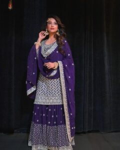 Adaa Khan Instagram - Salaam-e-ishq 💜♥️ . 💜💫 . . . #photooftheday #eid #instagood #instadaily #eidcelebration #eidmubarak #ethnic #indianwear #stylish #fashion #outfitgoals #style #lookbook #stylefile #stylemantra #fashionfeed #fyp #fashionlikeadaa #adaakhan
