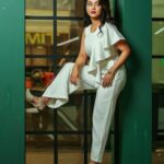 Adaa Khan Instagram - 🕊🕊🕊 . . . . 🎥: @photoeekaysid 📍: @marketcitykurla 💄: @makeupbysheryl.b 💇🏻‍♀️: @surbhi_mahabale 🧣: @nidhikurda . . #photooftheday #newpost #instagood #instadaily #fyp #shadesofwhite #peace #fashion #fashionista #style #stylefile #lookbook #stylish #stylemantra #fashionfeed #ootd #ootdinspo #styleforwomen #fashionlikeadaa #adaakhan