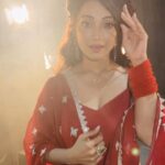 Adaa Khan Instagram – #ad Start your Everyday journey by healing and attracting good energy towards you. EK’s 22k Gold plated Snake Heart Necklace is Handcrafted to bring Luck, protecting and strength to the wearer. This is Charm Jwellery collection that will captivate positivity for you… #indiancraft #Ethnic #homewellness #jwellery #snakeheart #spritualjwellery #EkbyEkta
@ekbyekta and @ektarkapoor