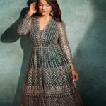Adaa Khan Instagram – Inhale ‘Sabr’, Exhale ‘ Shukr’ ! 💚
.
.
.
📸: @prashantsamtani
👗: @kalkifashion 
🧣: @nidhikurda 
.
.
.
#iftaar #iftaarparty #fashion #festivefashion #ootdinspo #stylefile #stylish #partywear #fashionfever #stylegoals #ethnicwear #festivewear #stylebuzz #lookbook #fashionlikeadaa #adaakhan