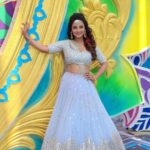 Adaa Khan Instagram - Splash in the colors of fun ..enjoy the delicious treats 😋may ur life bloom with joy..and let the colors of holi spread the message of peace and happiness ♥️💚🧡💜 HAPPY HOLI GUYS !! . #holi #happyholi #holivibes #holihai #colors #ootd #savewater #festivefashion #ootdfashion #style #stylish #adaakhan