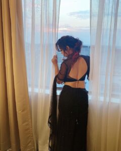 Adaa Khan Instagram - …Coz this Nari Loves her Saree 🖤