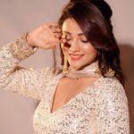 Adaa Khan Instagram – Jashn e Bahara 💫🌸
.
.

.
.
.
#traditionalwear #ramzan #stylefile #ootd #ootdfashion #fashion #style #stylish #fashionfever #stylebuzz #fashionista #fashionlikeadaa #instagood #picoftheday #adaakhan