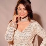 Adaa Khan Instagram – Jashn e Bahara 💫🌸
.
.

.
.
.
#traditionalwear #ramzan #stylefile #ootd #ootdfashion #fashion #style #stylish #fashionfever #stylebuzz #fashionista #fashionlikeadaa #instagood #picoftheday #adaakhan