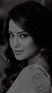 Adaa Khan Instagram - ख़्वाहिशें तो हर दिल में एक सी होती है, तो फिर क्यों सिर्फ औरतों की हसरतों पर बंदिशें लगाई जाती हैं?   Hasratein, releasing on 12th December on Hungama Play @aslimonalisa @adaakhann @krishna_mukherjee786 @shilpatulaskar @vinrana @sana_sayyad29 @saahiluppal0808 @anand2143 @ravi.bhatia @shakuntalam_telefilms @aura_kitchenandbar #HungamaPlay #watch #soon #poster #today #releasingsoon #excited #Hasratein #desires #fantasies #entertainment #hungama #story #newshow #comingsoon #staytuned #monalisa #adaakhann #krishnamukherjee #shilpatulaskar #vinrana #saahiluppal #sanasayyad #ayushanand #ravibhatia #siddharthhsharmaa