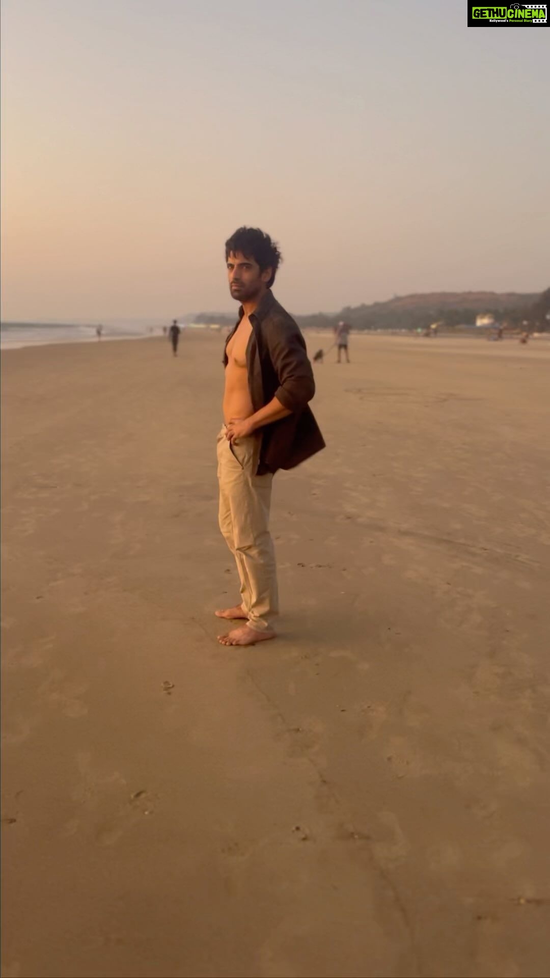 Addite Shirwaikar Malik Instagram - So my birthday week in goa looked like this .. briefly ! I want to thank all of you for the love filled messages . Friends family fans , all fan clubs etc I am very grateful!!! Much love back to all of you , may we all have a wonderful year ahead β€οΈ Thankyou @additemalik @nishabedii @hegdeg @samkhan @gayatrisinghkhan for making it special π