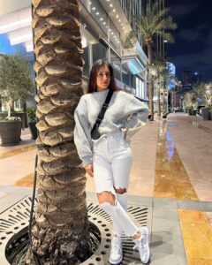 Additi Gupta Instagram - See you later DXB !!✌🏼