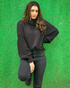 Additi Gupta Instagram - Brr ! It’s cold in here.. ❄️