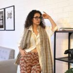 Additi Gupta Instagram - Ready for some lessons ?? 🤓