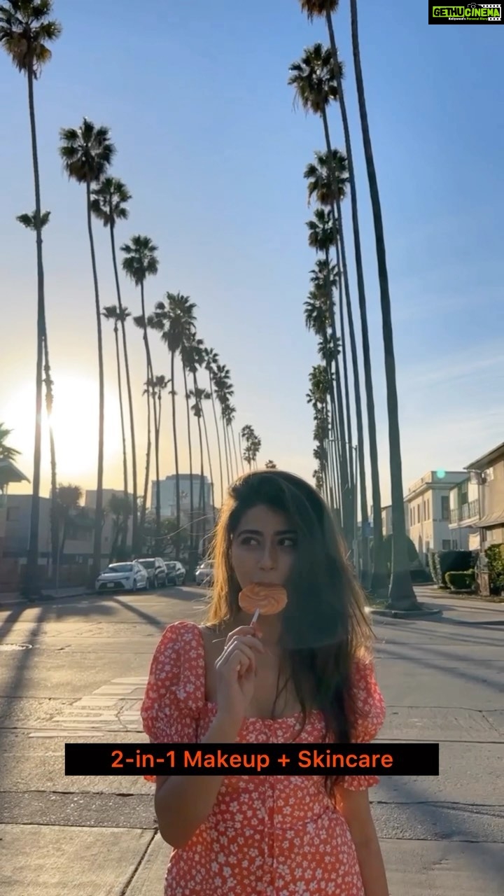Aditi Bhatia Instagram - 🧡 #AD Finally got my hands on the newly launched Maybelline’s Fit Me Fresh Tint. Its 2 in 1 makeup + skincare . It is infused with Vitamin C which helps in brightening the skin & SPF 50 as a sun protectant. Gives a very natural coverage that is perfect for daily wear. Go grab your hands on this now! #MySkinTintVitC #FitMeFreshTint @maybelline_ind #MaybellineIndia #MaybellineMakeup