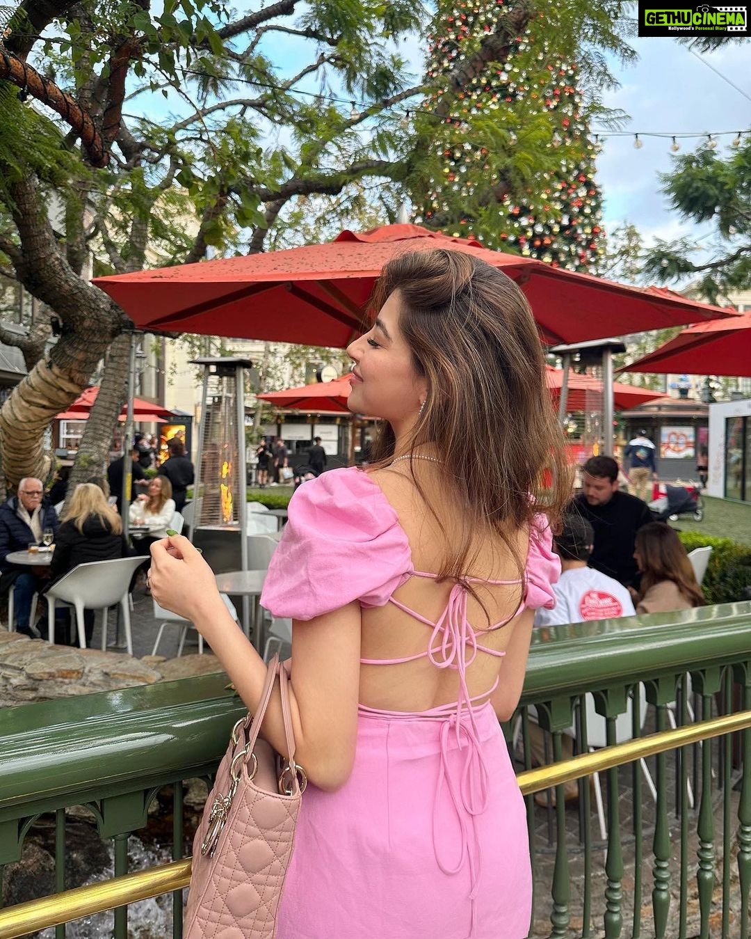 Aditi Bhatia Instagram - felt like a cupcake all day 🧁💗 Los Angeles, California
