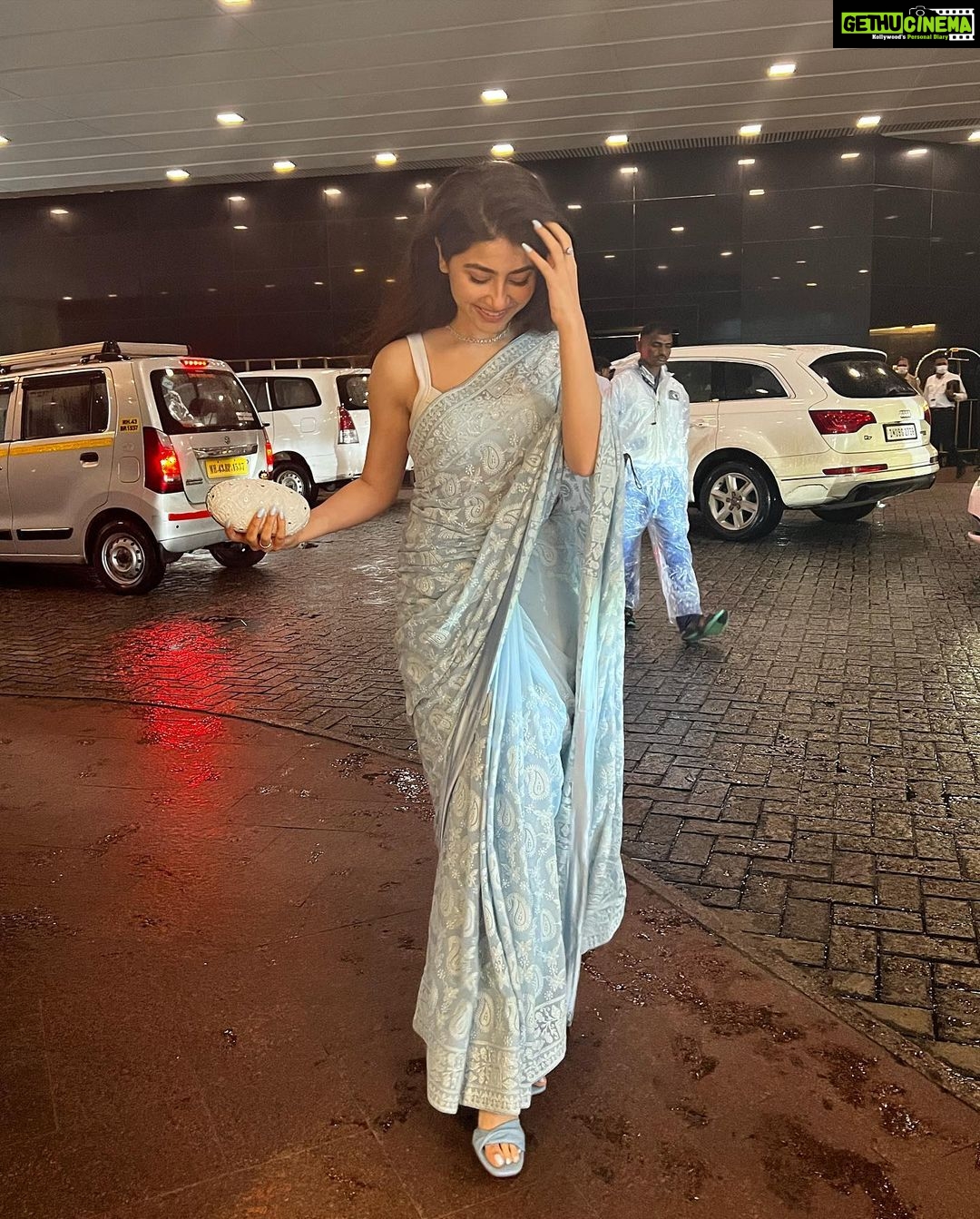 Aditi Bhatia Instagram - had a saaree day in the middle that i forgot to post about 🫢