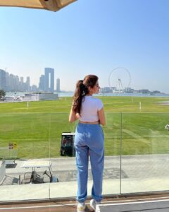 Aditi Bhatia Instagram - sky diving in 10 minutes 😰😵‍💫 wish me luck
