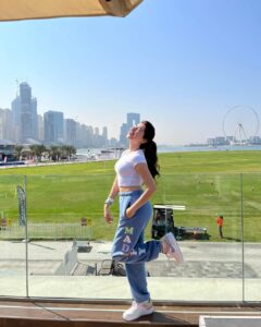 Aditi Bhatia Instagram - sky diving in 10 minutes 😰😵‍💫 wish me luck